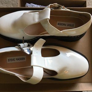 Strap shoes by Steve Madden size 7.5US